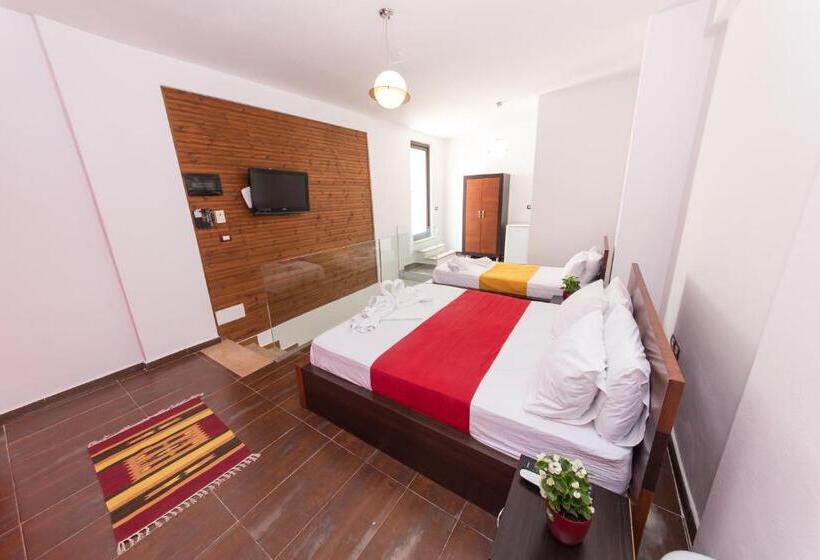 سوییت دوبلکس, Hildon Villas