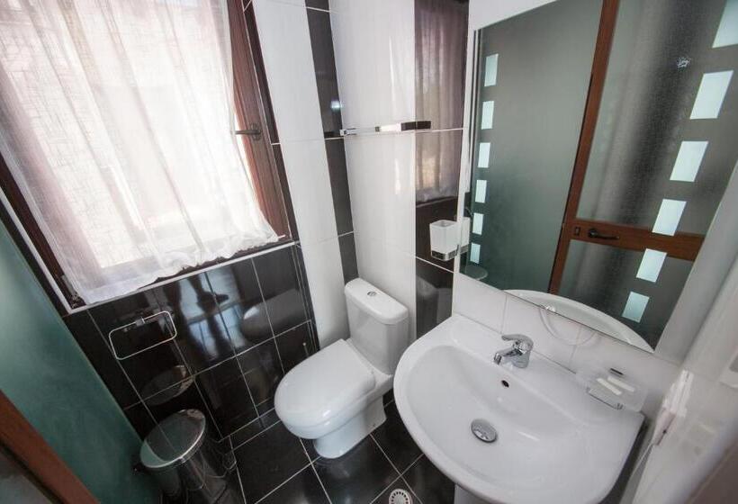 سوییت دوبلکس, Hildon Villas