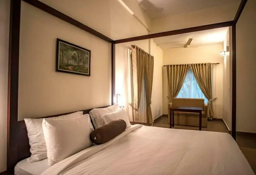 Cabane, Abad Brookside Wayanad