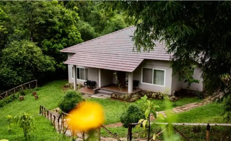 Cabane, Abad Brookside Wayanad