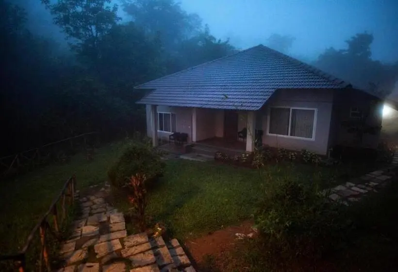 Cabane, Abad Brookside Wayanad