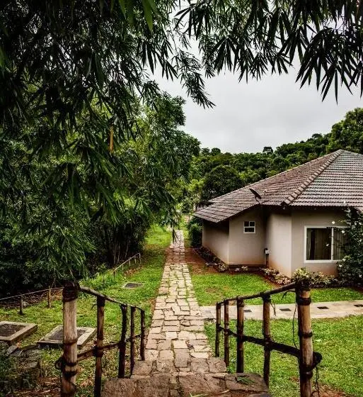 Cabane, Abad Brookside Wayanad