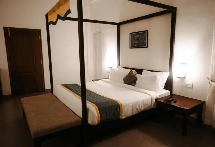 Cabane, Abad Brookside Wayanad