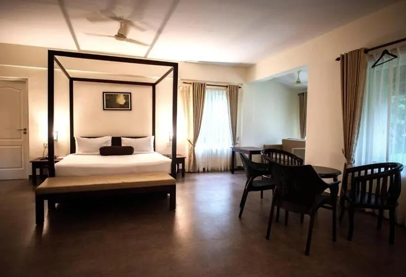 Cabane, Abad Brookside Wayanad
