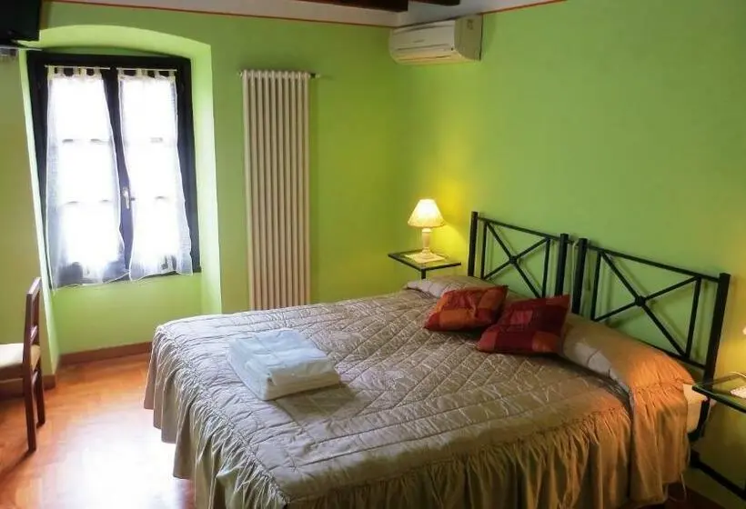 اتاق خانوادگی, Agriturismo La Staffa