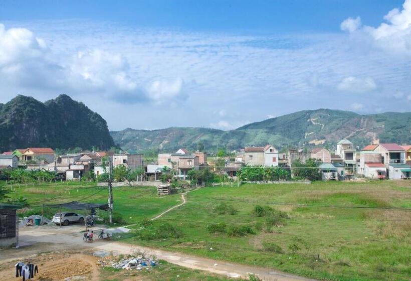 اتاق لوکس خانوادگی, Golden Forest Homestay