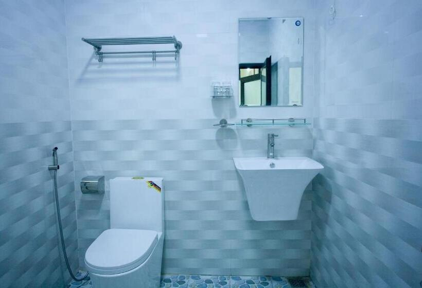 اتاق استاندارد سه نفره, Golden Forest Homestay