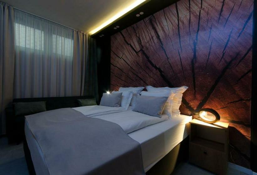 Pokój Standard, Ara