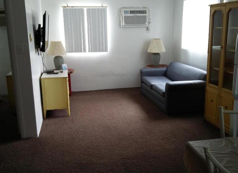 Апартаменты 3 Спальни, Tide Winds Motel