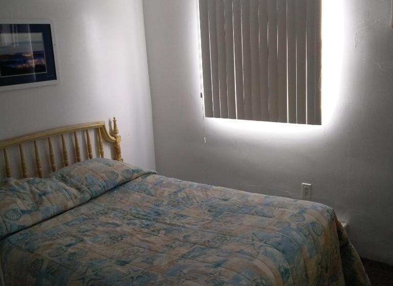 Апартаменты 3 Спальни, Tide Winds Motel