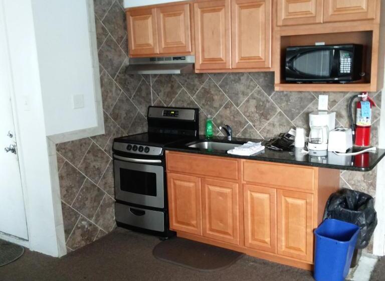 Апартаменты 3 Спальни, Tide Winds Motel