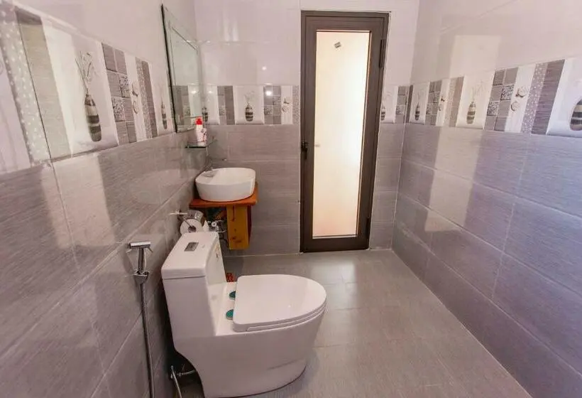 اتاق استاندارد با چشمانداز استخر, Hugo Homestay