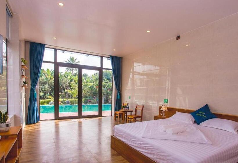 اتاق استاندارد با چشم‌انداز استخر, Hugo Homestay