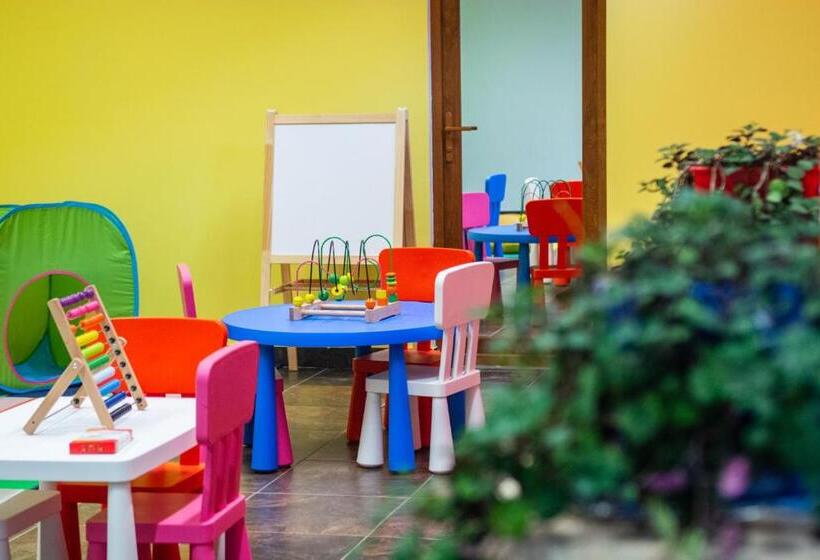 آپارتمان 1 خوابه با چشم‌انداز, Orbi Bakuriani Apartment 731