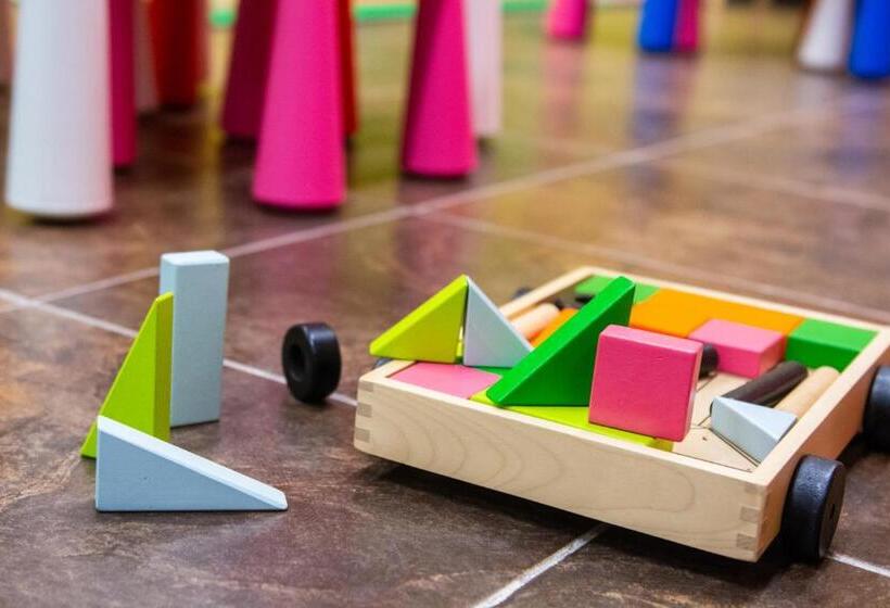 آپارتمان 1 خوابه با چشم‌انداز, Orbi Bakuriani Apartment 731