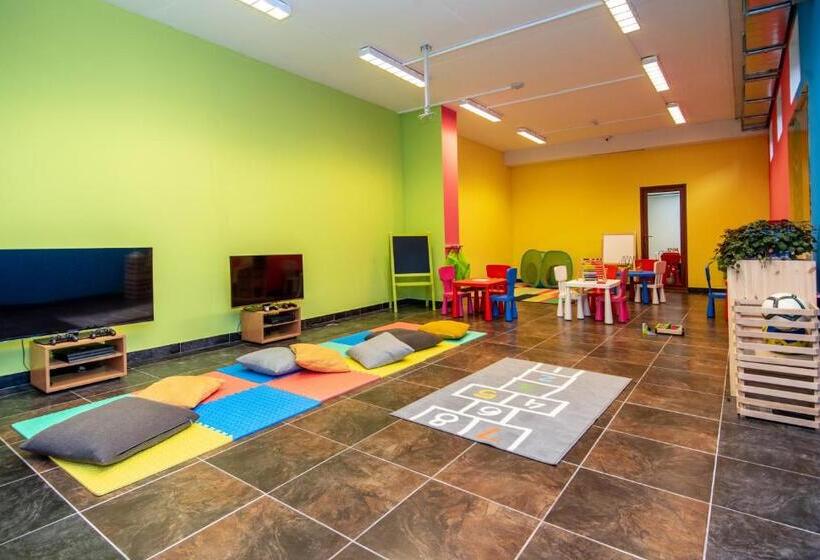 آپارتمان 1 خوابه با چشم‌انداز, Orbi Bakuriani Apartment 731