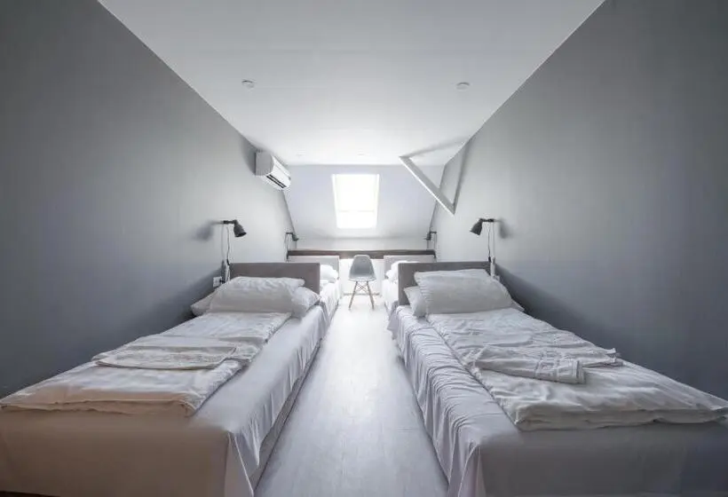 4 Bett Economy Zimmer, Chesscom Guesthouse