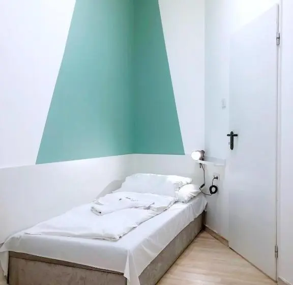 Basis Einzelzimmer, Chesscom Guesthouse