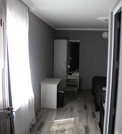 اتاق استاندارد سه نفره, Guesthouse Elia