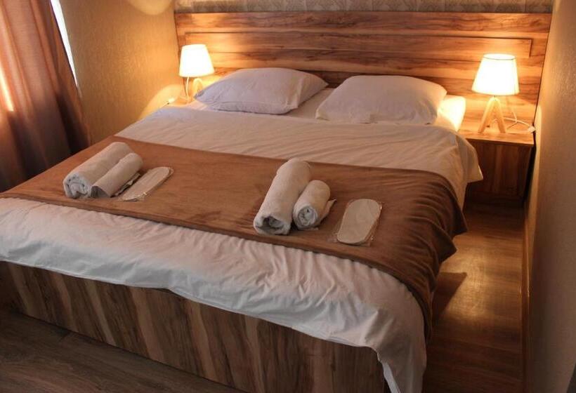 اتاق لوکس, Guesthouse Elia