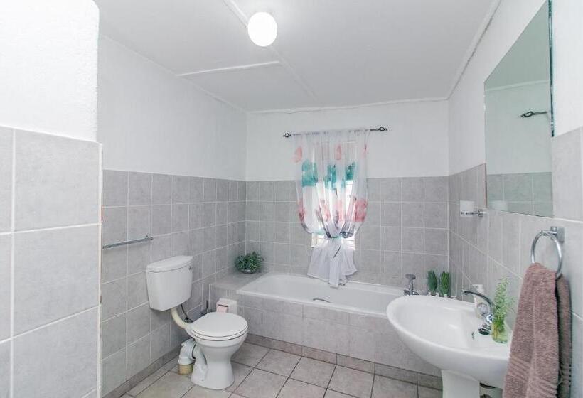 Standard room with outdoor bath, @karoo Guesthouse