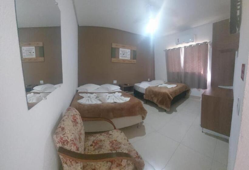 חדר סטנדרט לארבעה, Pousada Rainha Dos Lagos