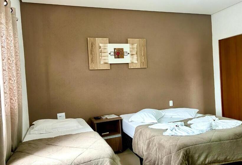 חדר סטנדרט לשלושה, Pousada Rainha Dos Lagos