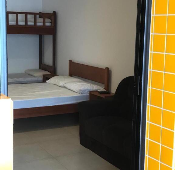 اتاق استاندارد چهارنفره با بالکن, Suites Grande Tenorio