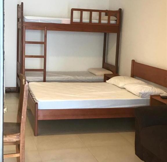 اتاق استاندارد چهارنفره با بالکن, Suites Grande Tenorio