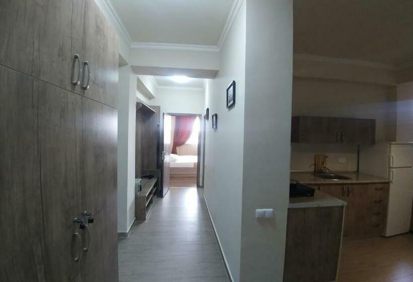 آپارتمان 1 خوابه, Cross Apartments And Tours