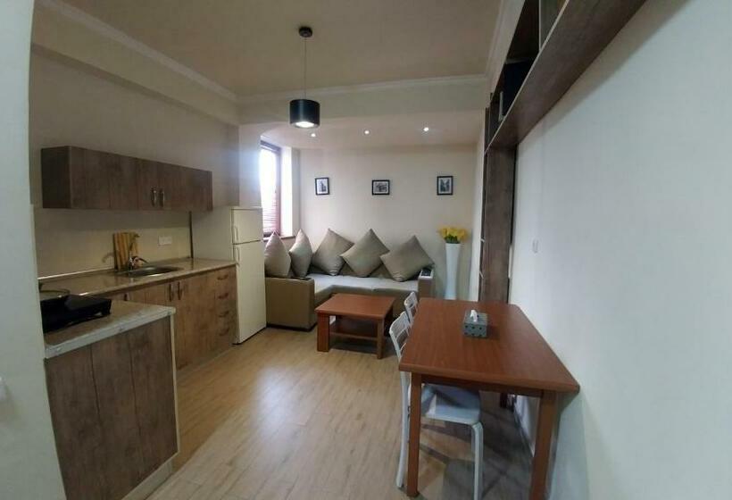 آپارتمان 1 خوابه, Cross Apartments And Tours