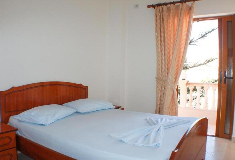 1 Bedroom Apartment with Terrace Sea View, Apartments Romario