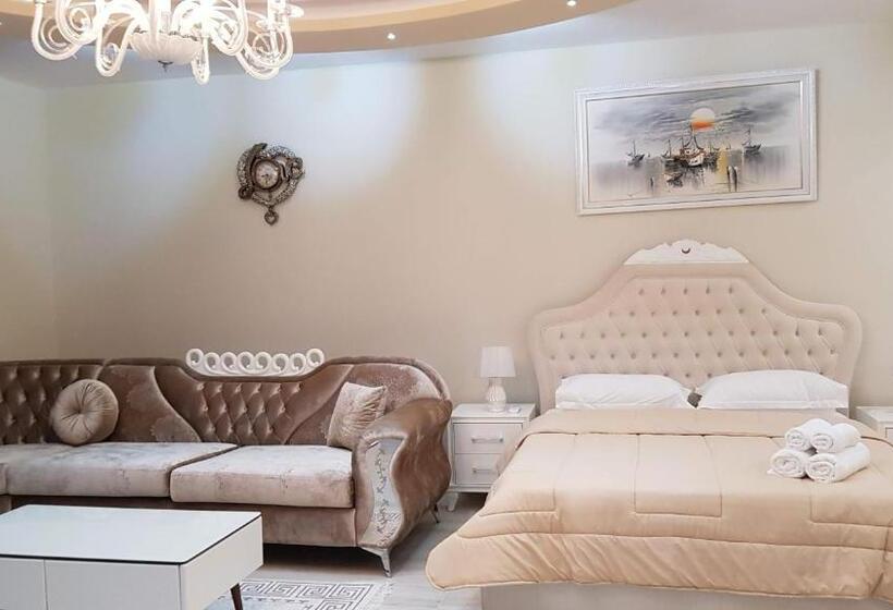 سوییت با چشم‌انداز دریا, Apartments Romario