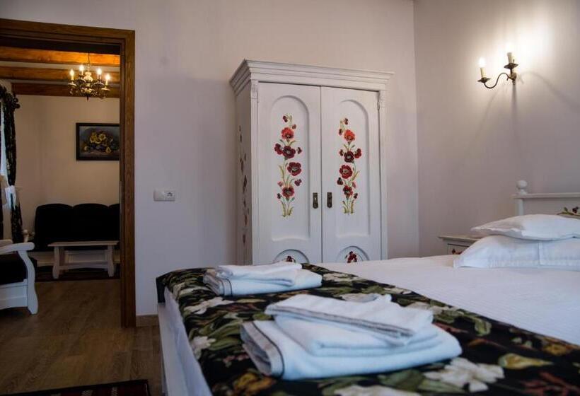 스탠다드 스튜디오, Carolina House