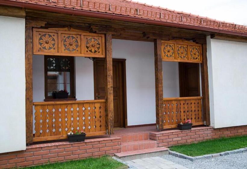 스탠다드 스튜디오, Carolina House