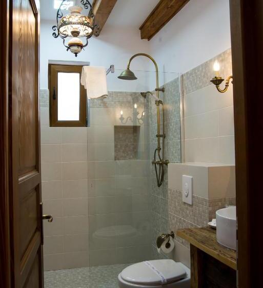 수피리어 룸, Carolina House