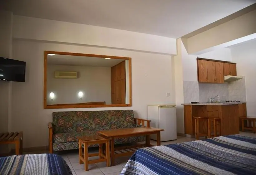 استودیوی استاندارد, Elysso Apartments