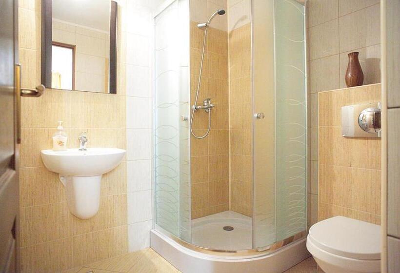 اتاق عادی, Casa Lia