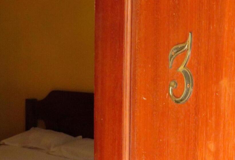 Quarto Quádruplo Estandar, Toca Do Vaidoso