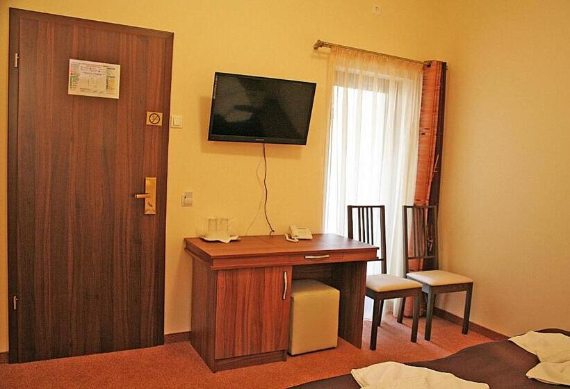 2 Bedroom Suite with Balcony, Vila Silvia