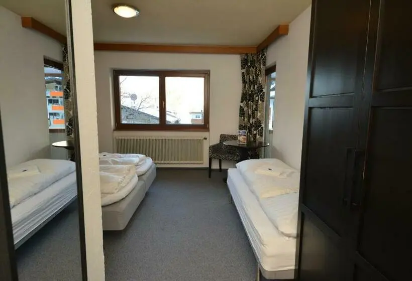 Üç Kişilik Standart Oda, Haus Thomas By Châtel Reizen