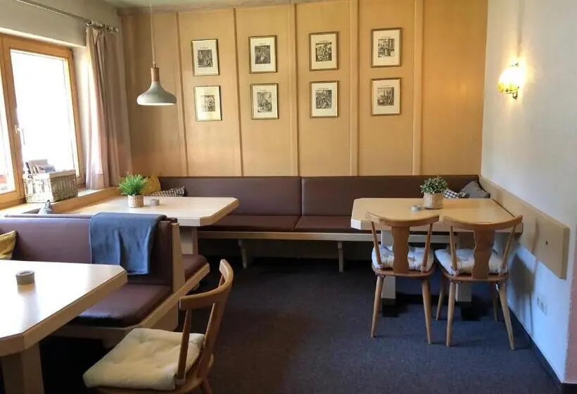 Dört Kişilik Standart Oda, Haus Thomas By Châtel Reizen