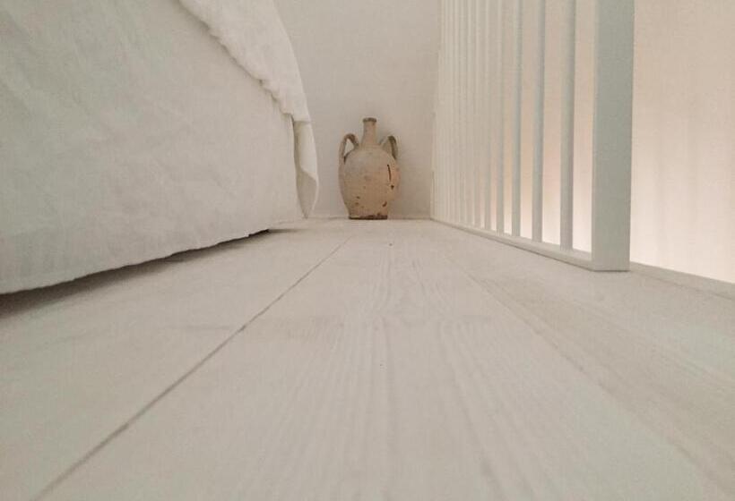 سوییت لوکس, Trullo Essenza Trulli Antì Charme & Relax