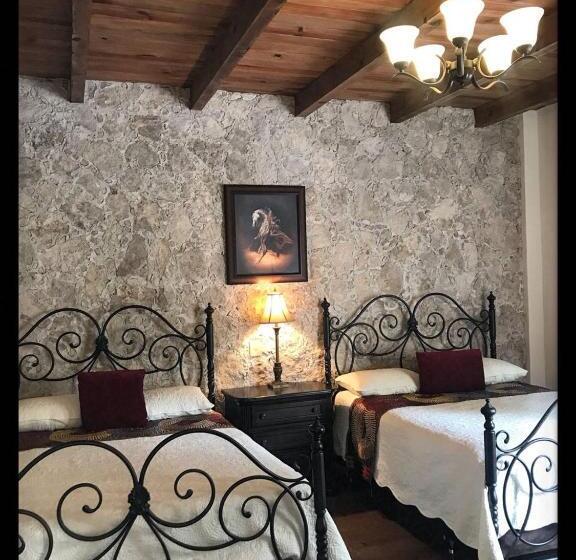 جناح جونيور عائلى, Boutique Rancho San Jorge