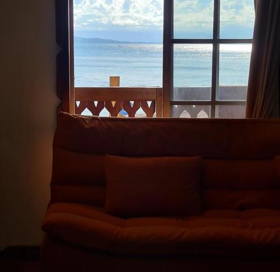 家庭间, Caribbean View