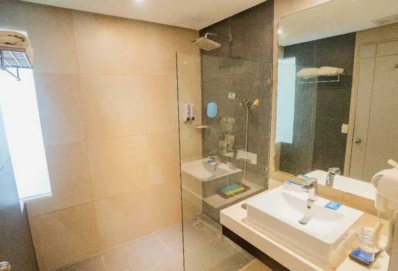 اتاق پرمیوم با چشم‌انداز دریا, Solea Mactan Resort