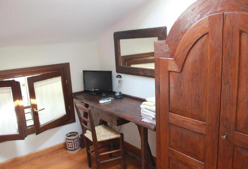 اتاق استاندارد با سرویس بهداشتی مشترک, B&b Al Borgo