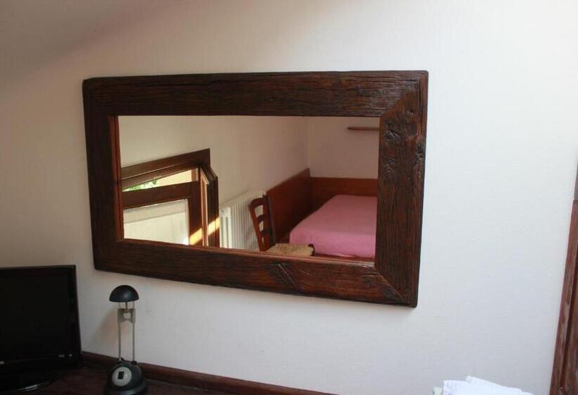 اتاق استاندارد با سرویس بهداشتی مشترک, B&b Al Borgo