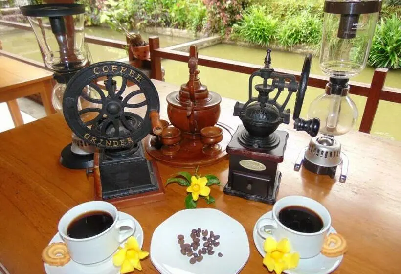 デラックスルーム, Amartya Puri Green Cottages