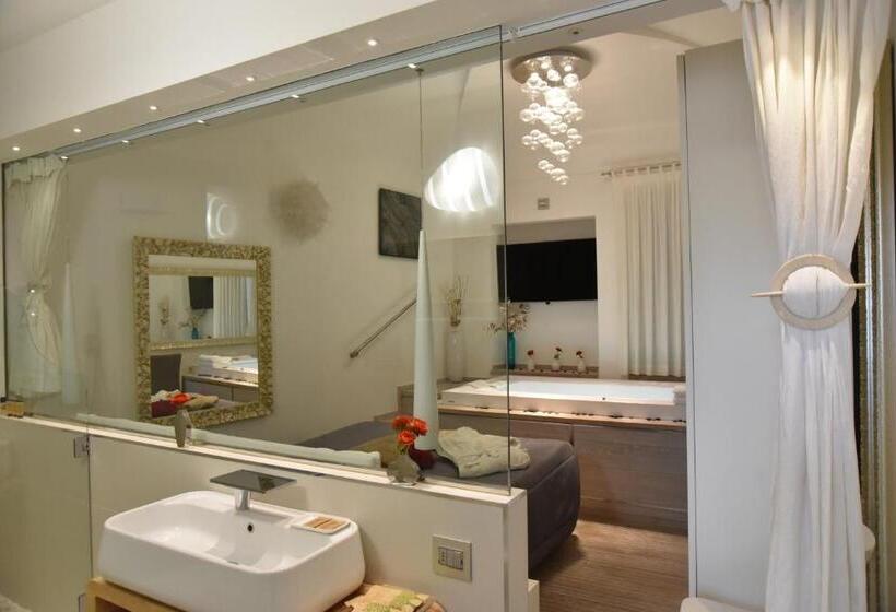 デラックススイート, Conte Max Rooms